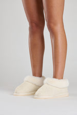 Load image into Gallery viewer, Lulabay ladies cosy mule slippers