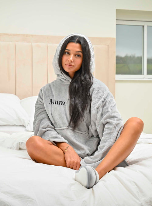 Ladies oversized hoody in Light Grey is perfect for the cold nights. With super soft plush fabric, hood to the back and a kangaroo pocket to the front. Completed with a fully lined hood and your name embroidered to the front chest.