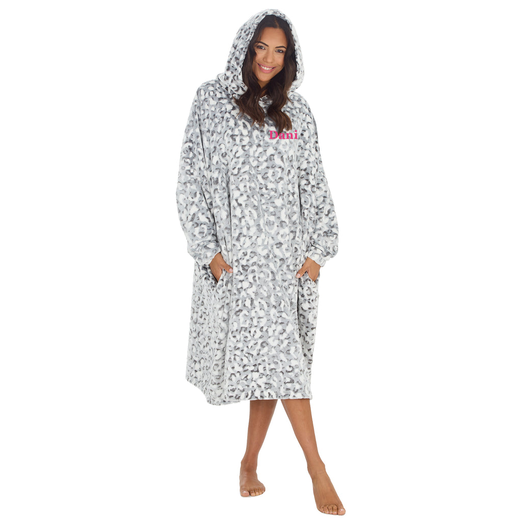 personalised plush leopard print oversized hoodie | personalised leopard print hoodie for women (change according to colour image)
