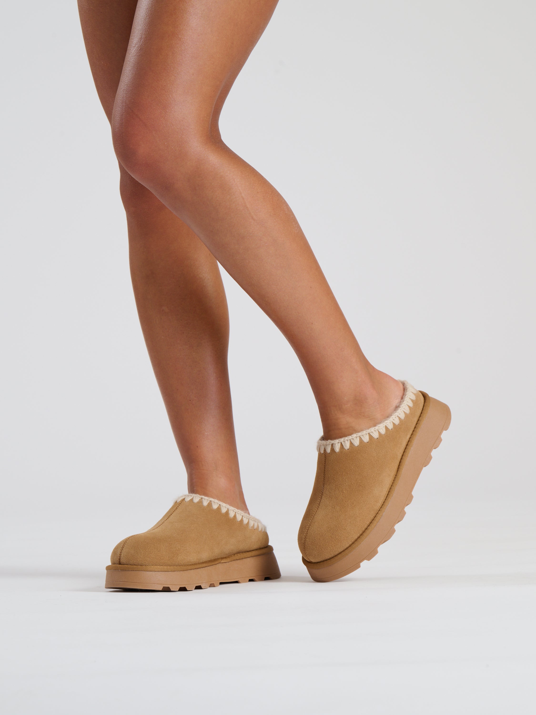 Lulabay ladies UGG like slippers