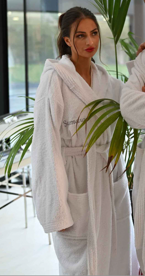 Bridesmaid dressing gowns: where to buy personalised robes for your bridal  party | London Evening Standard | Evening Standard