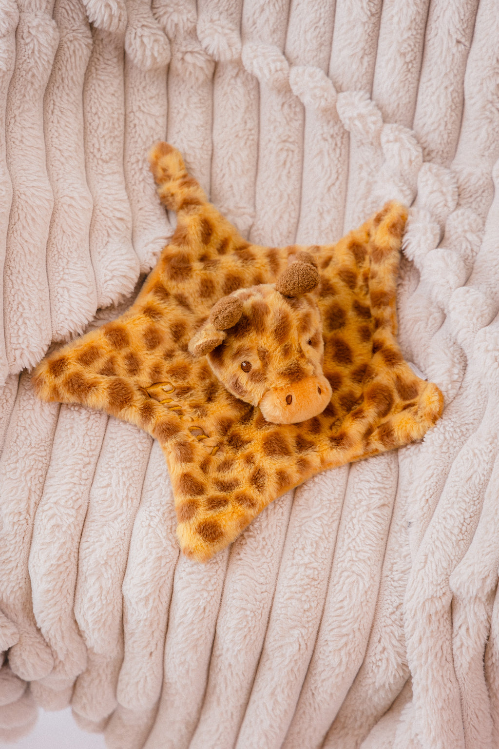 Babies personalised unisex recycled giraffe comforter