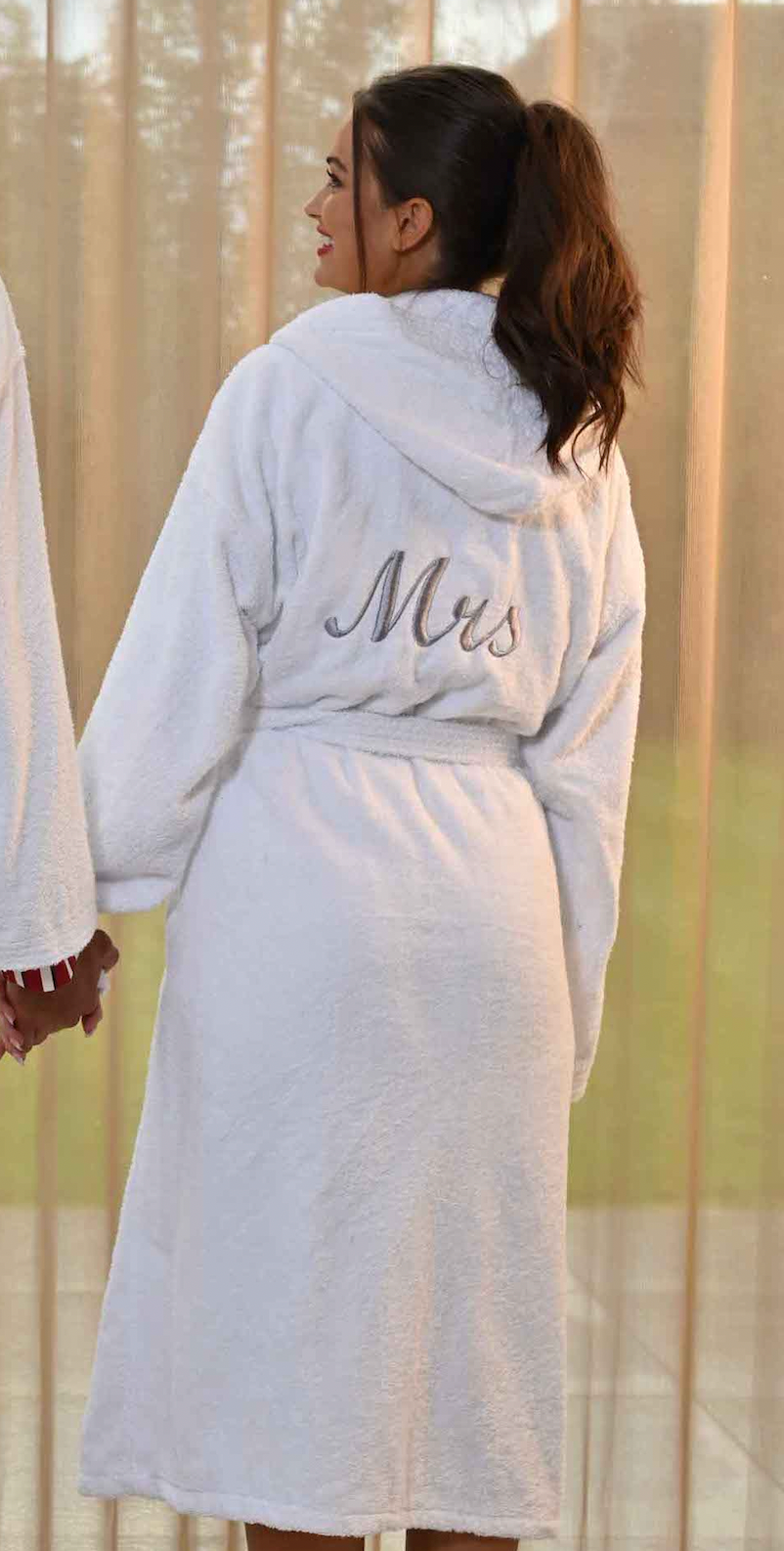 Ladies MRS Personalised Luxury Hooded Terry Towelling Robe, White, L/XL, 100% Egyptian Cotton Ladies MRS Personalised Luxury Hooded Terry Towelling Robe, White, L/XL, 100% Egyptian Cotton