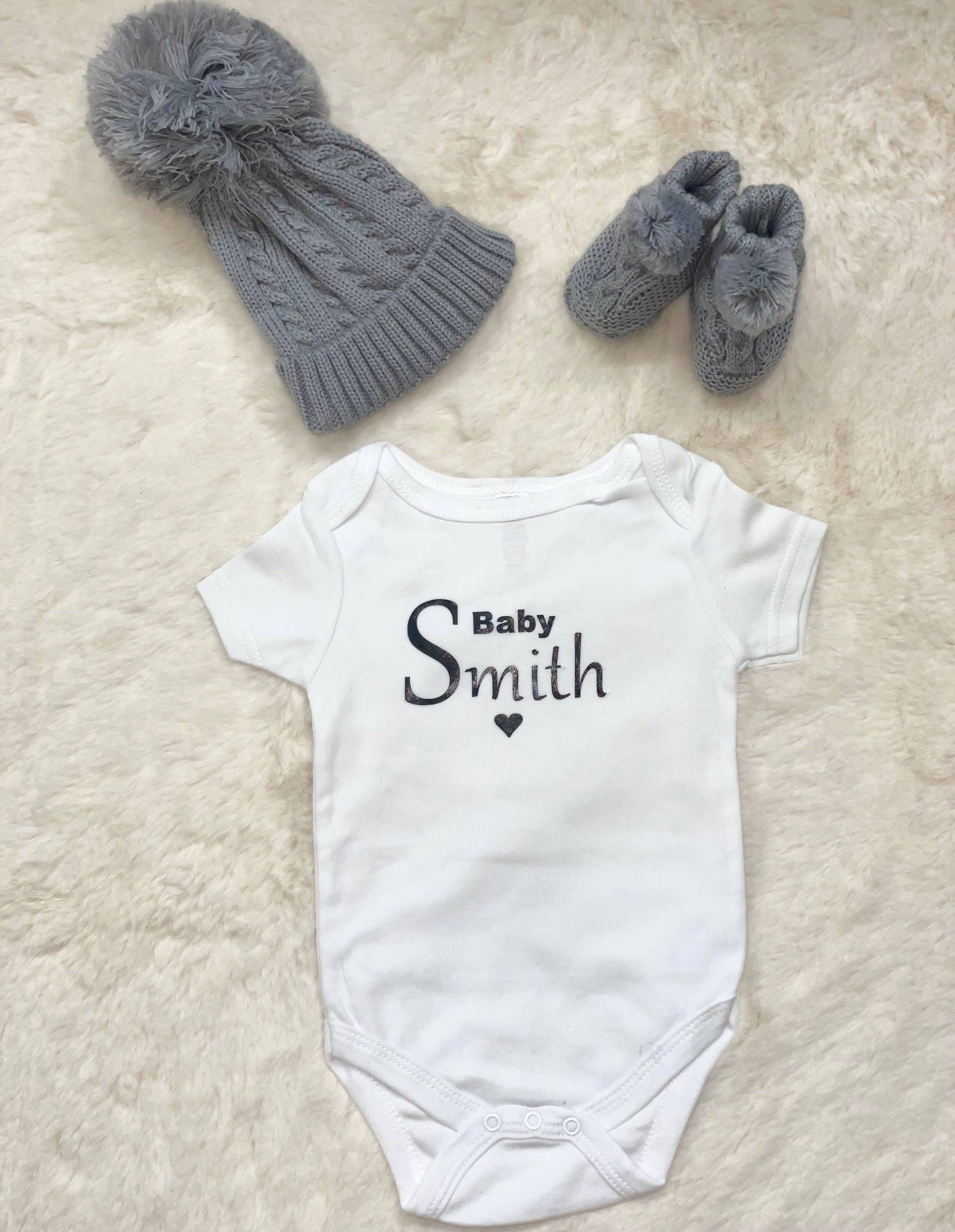 Personalised baby pregnancy announcement set