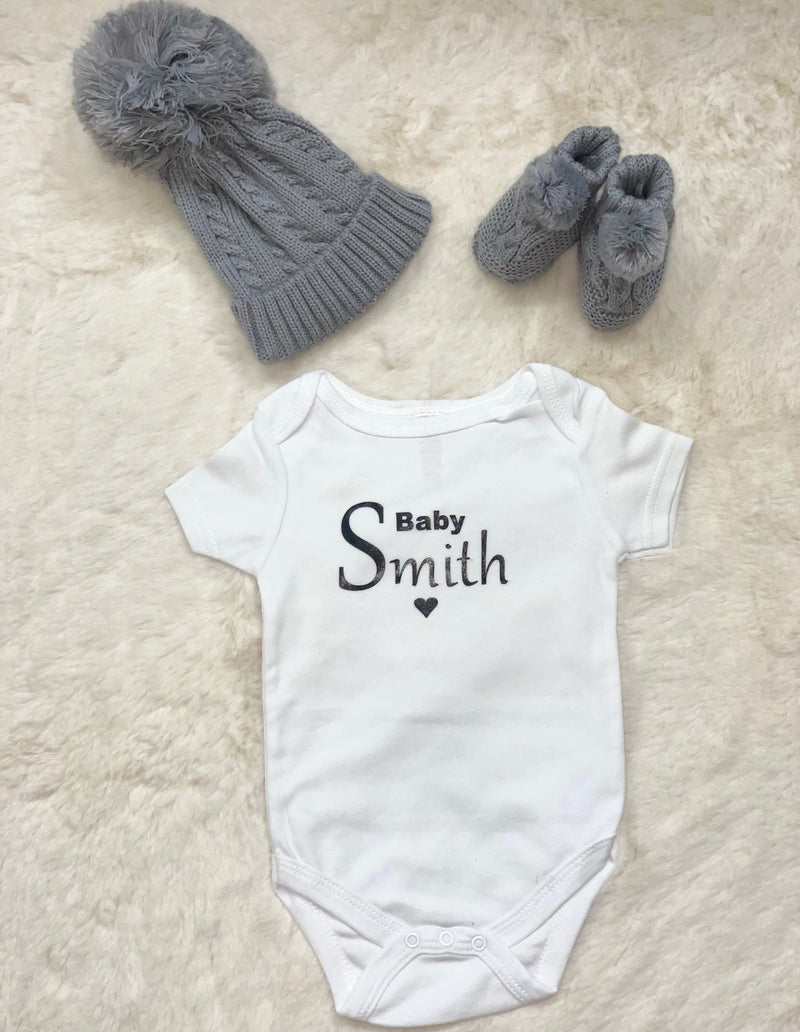 personalised pregnancy announcement baby gift set | baby reveal gift set | personalised pregnancy announcement outfit | newborn hat and bootees announcement set