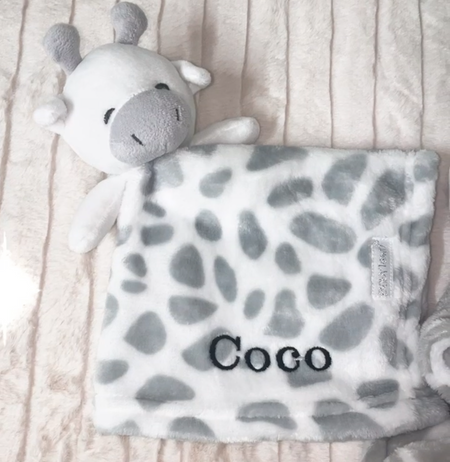 baby personalised giraffe comforter and blanket set | personalised giraffe baby gift set | giraffe comforter with baby blanket | embroidered giraffe blanket and comforter