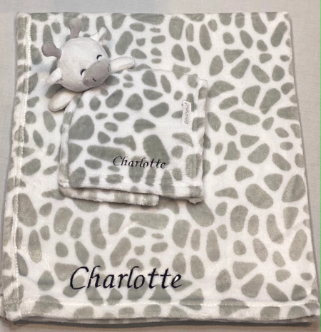baby personalised giraffe comforter and blanket set | personalised giraffe baby gift set | giraffe comforter with baby blanket | embroidered giraffe blanket and comforter
